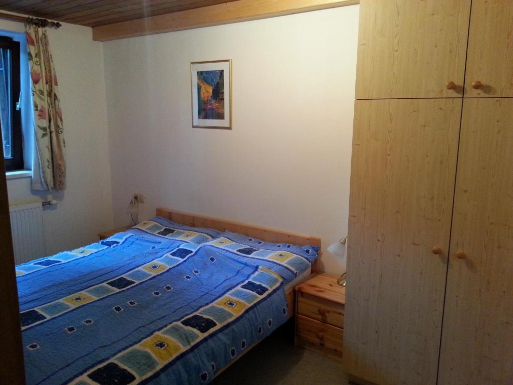 Fichtenblockhuette Sonnenalpe Nassfeld Bilik gambar